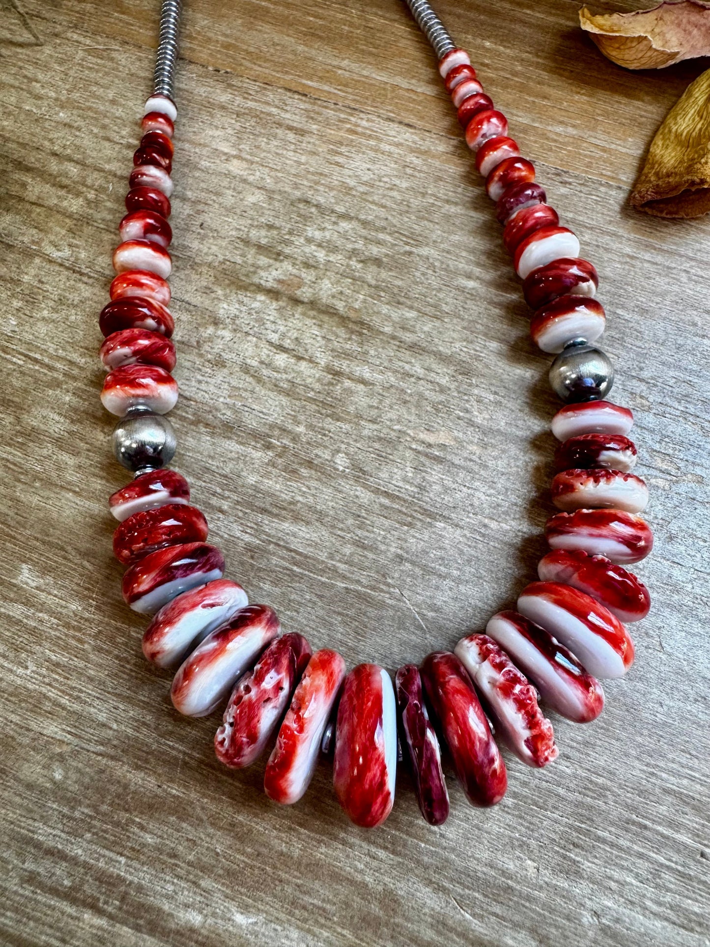 23" Red Spiny Oyster Graduated Necklace