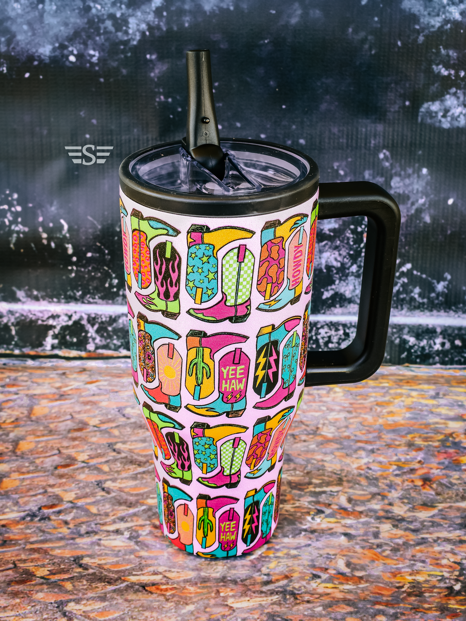 Vibrant Boot Scootin' 32oz Flip WashEasy™ Top Tumbler
