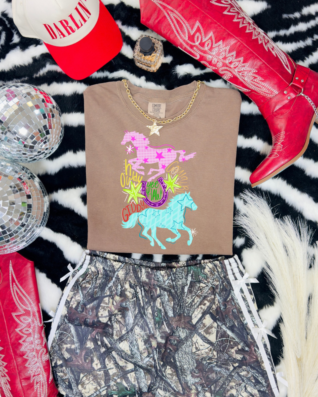 The howdy cowgirl comfort color shirt