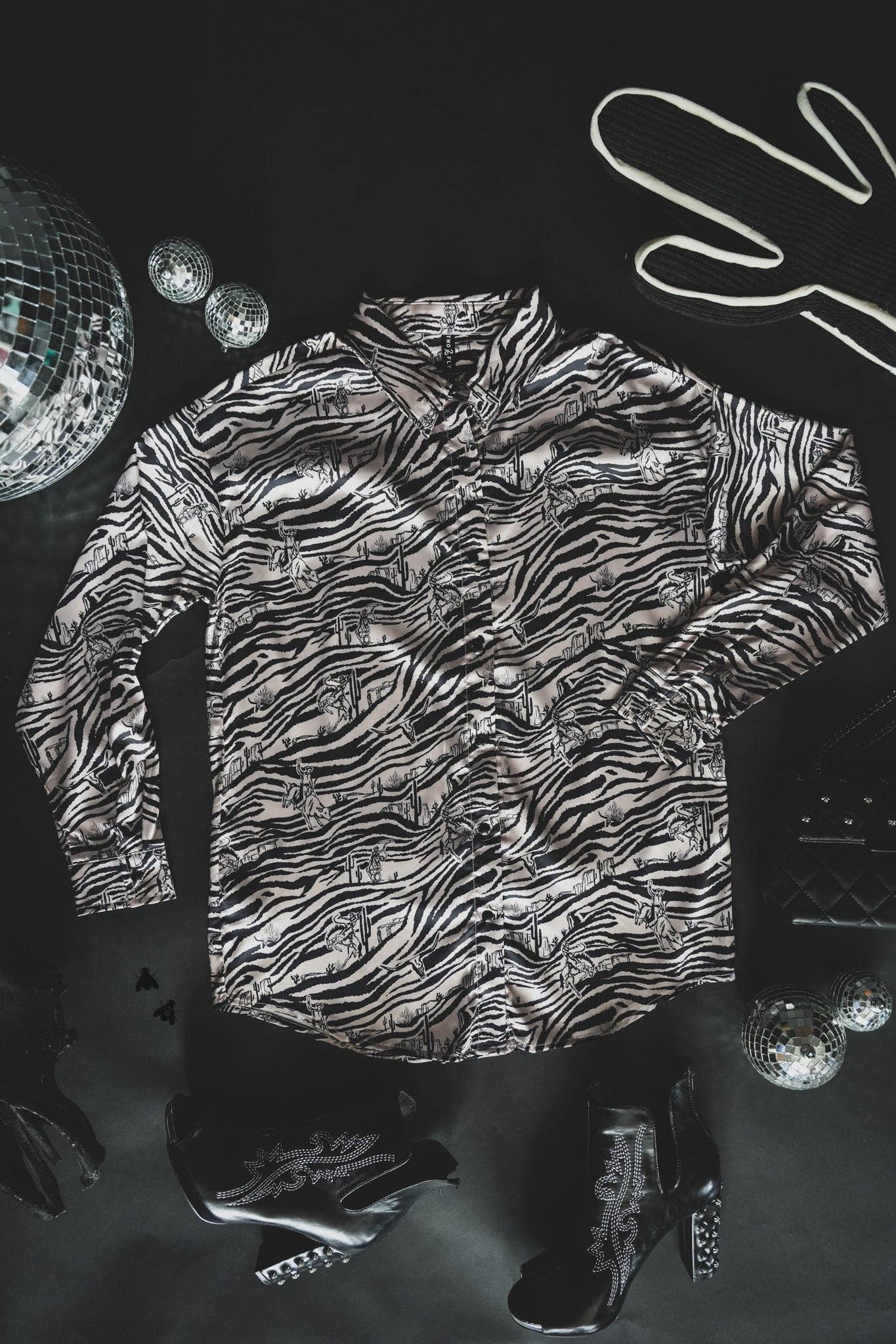 UNTAMED button up