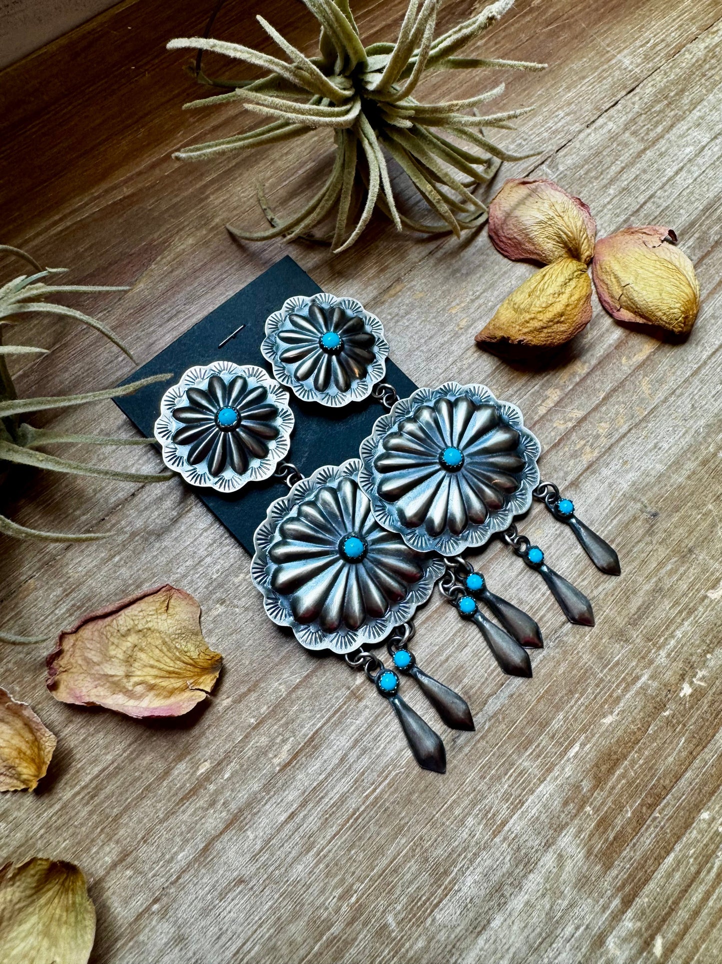 Lorenzo & Jerilyn Chee Sterling Silver Concho Dangle Earrings – Native Made, Kingman Turquoise