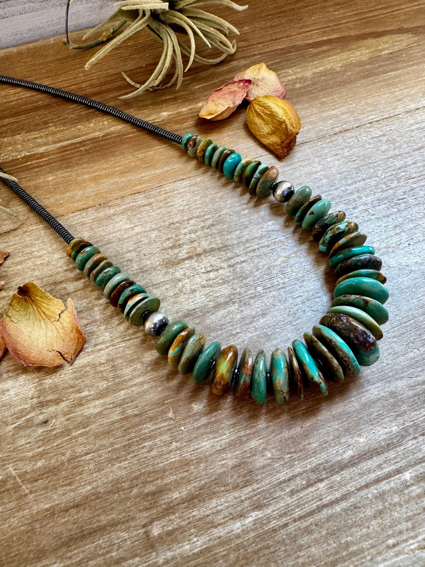 Green Graduated Turquoise Necklace – 23"