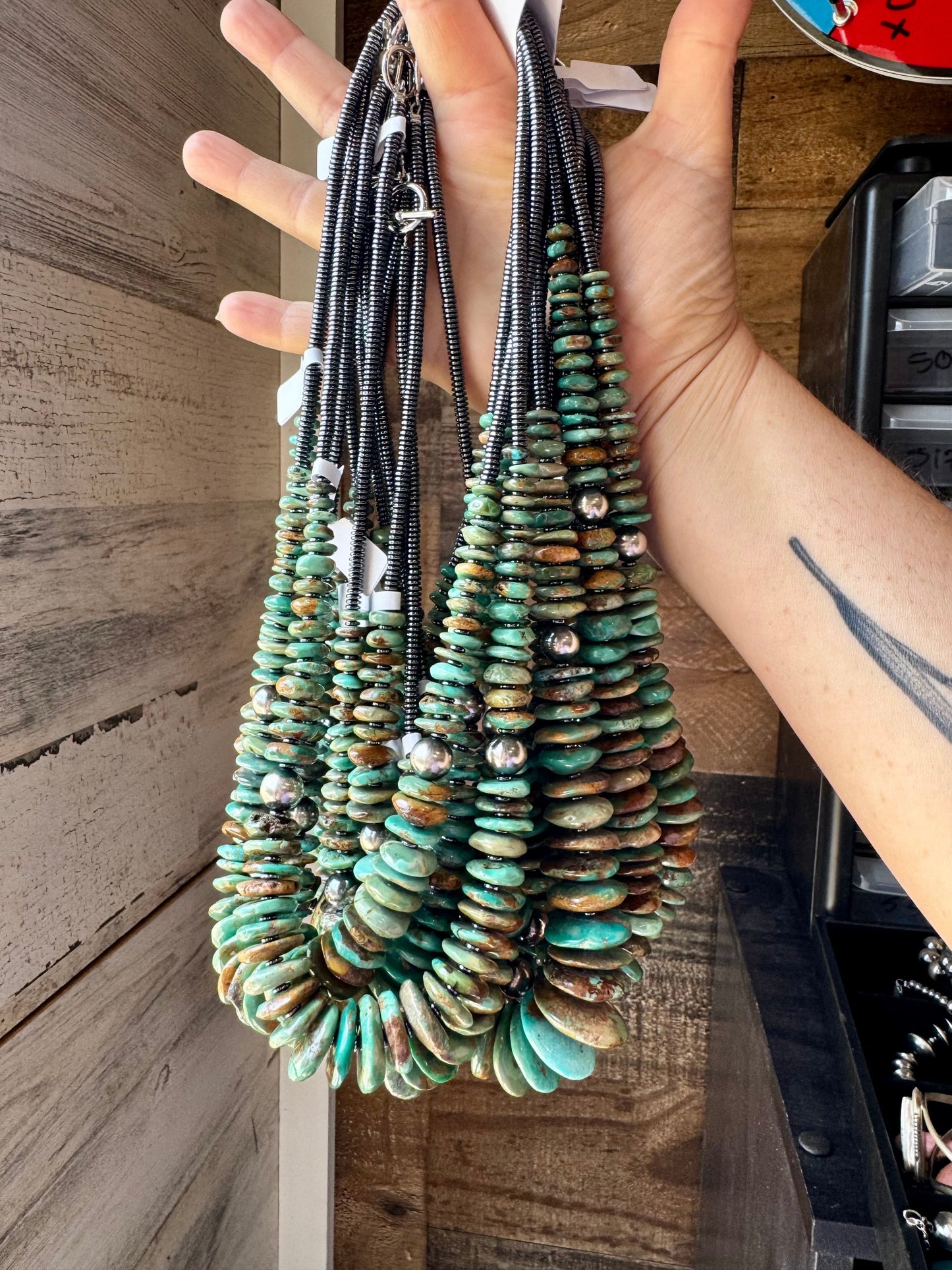 Green Graduated Turquoise Necklace – 23"