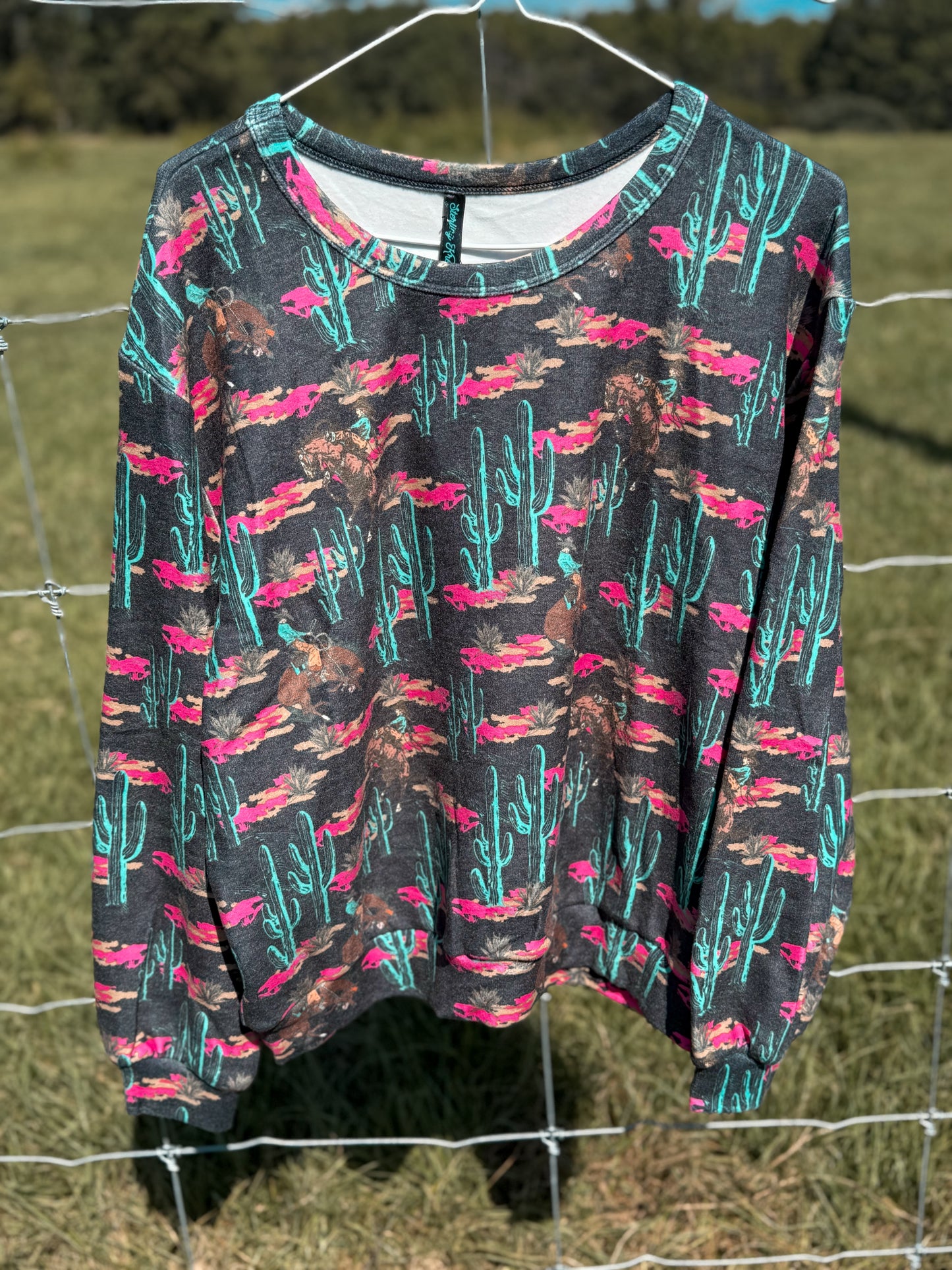 ROSETTE RODEO TOP