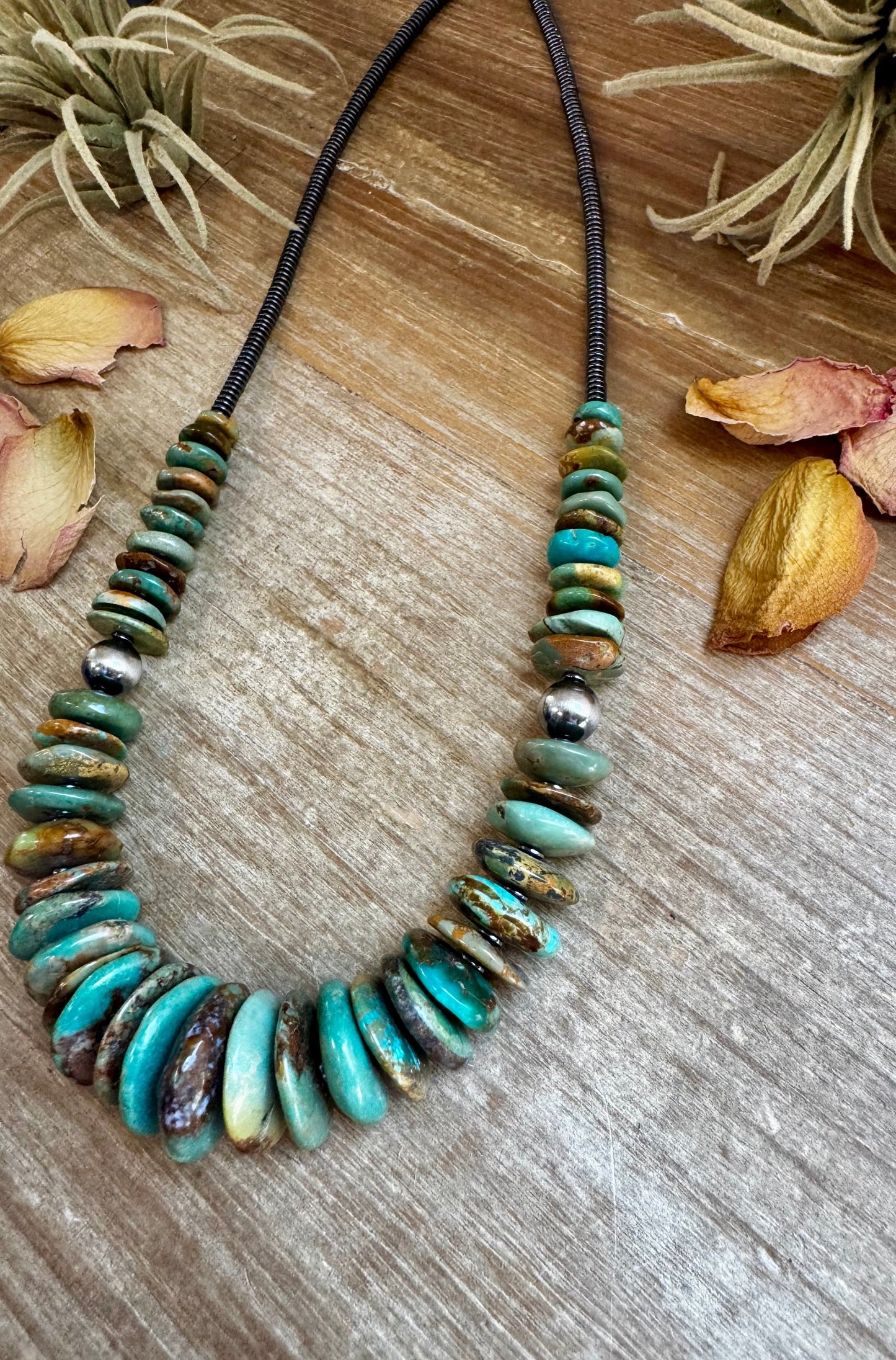 Green Graduated Turquoise Necklace – 23"