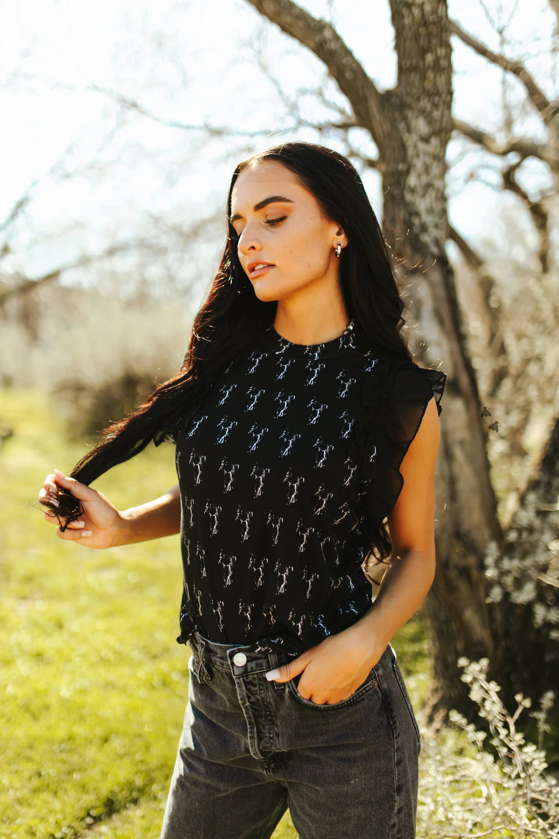 The saddlery top