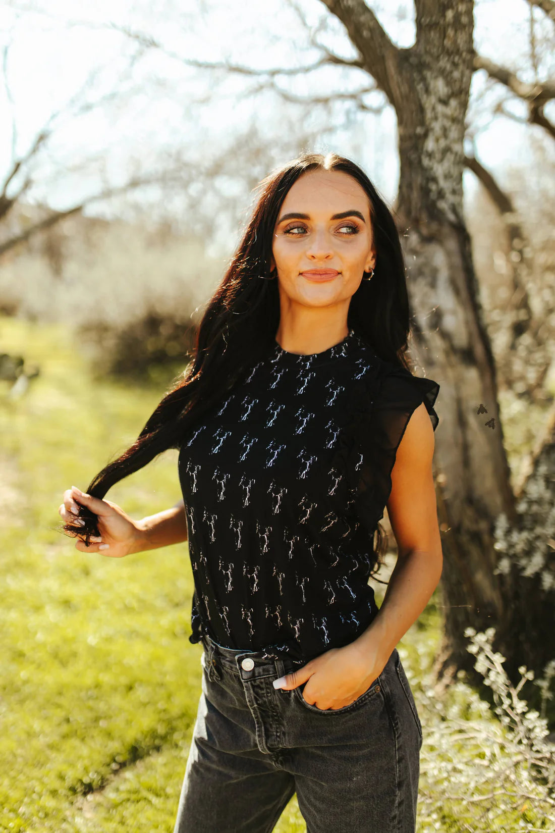 The saddlery top