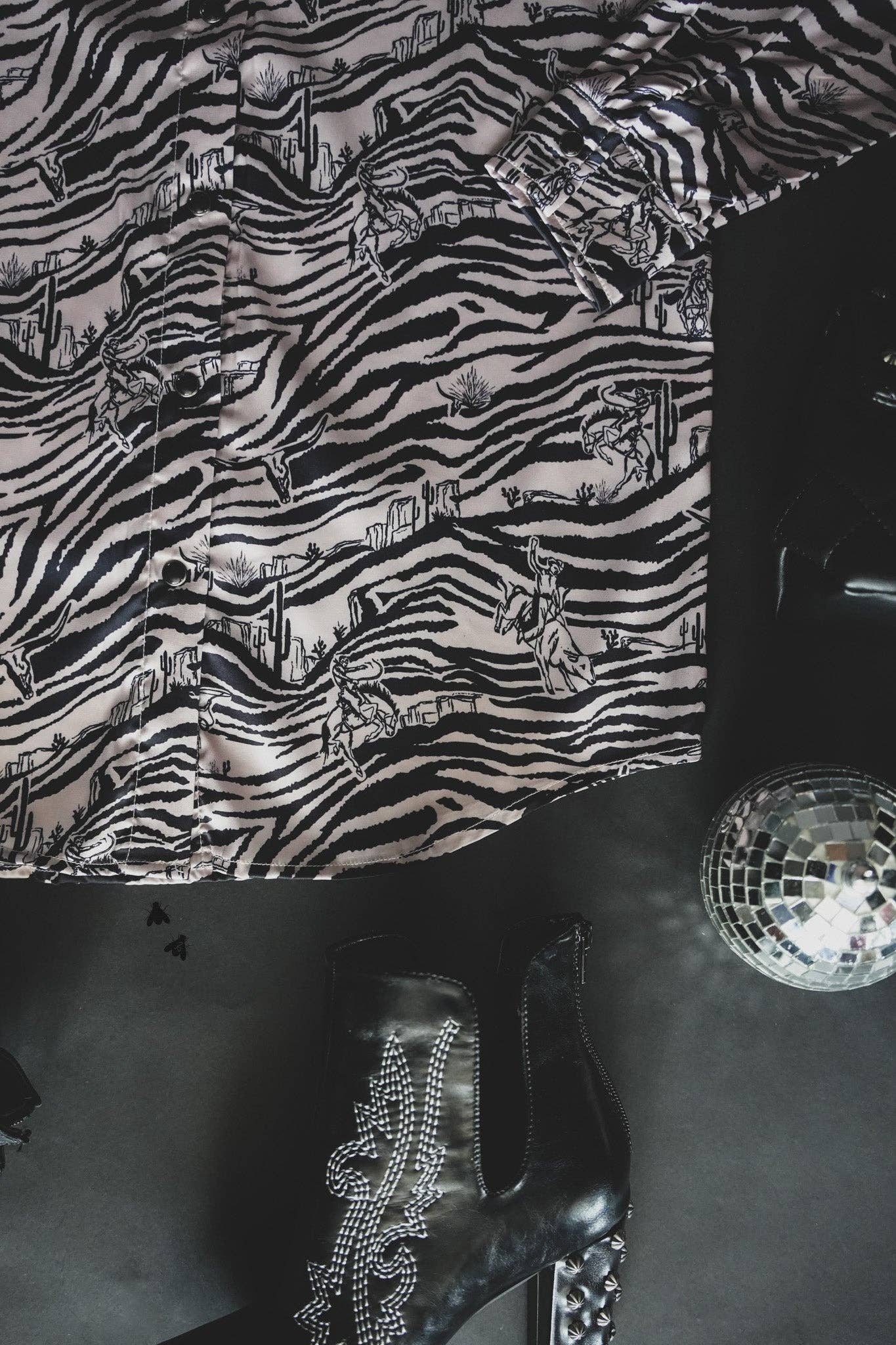 UNTAMED button up