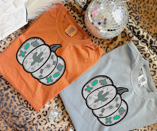 The turquoise pumpkin tee - comfort colors