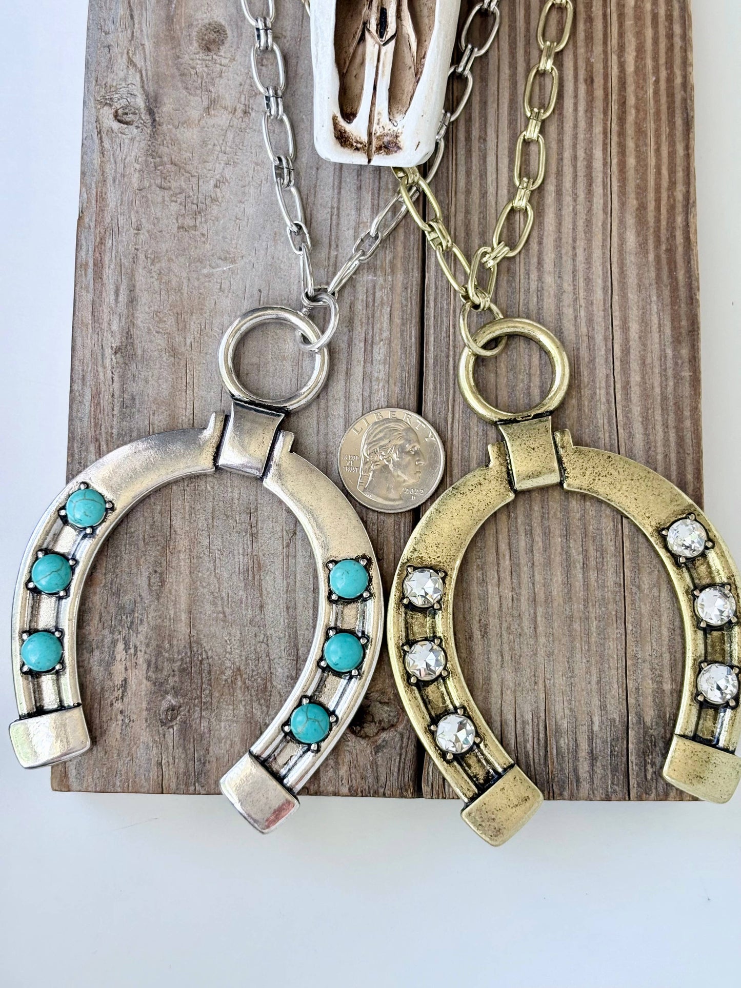 Western Horseshoe Turquoise Stone Statement Necklace: Silver
