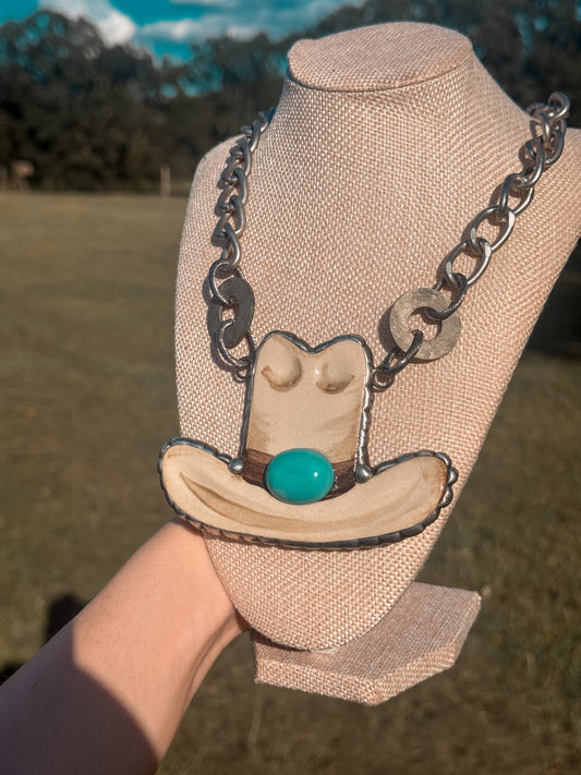 The big hat necklace