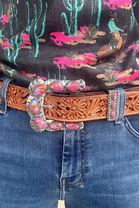 The pink lady buckle set