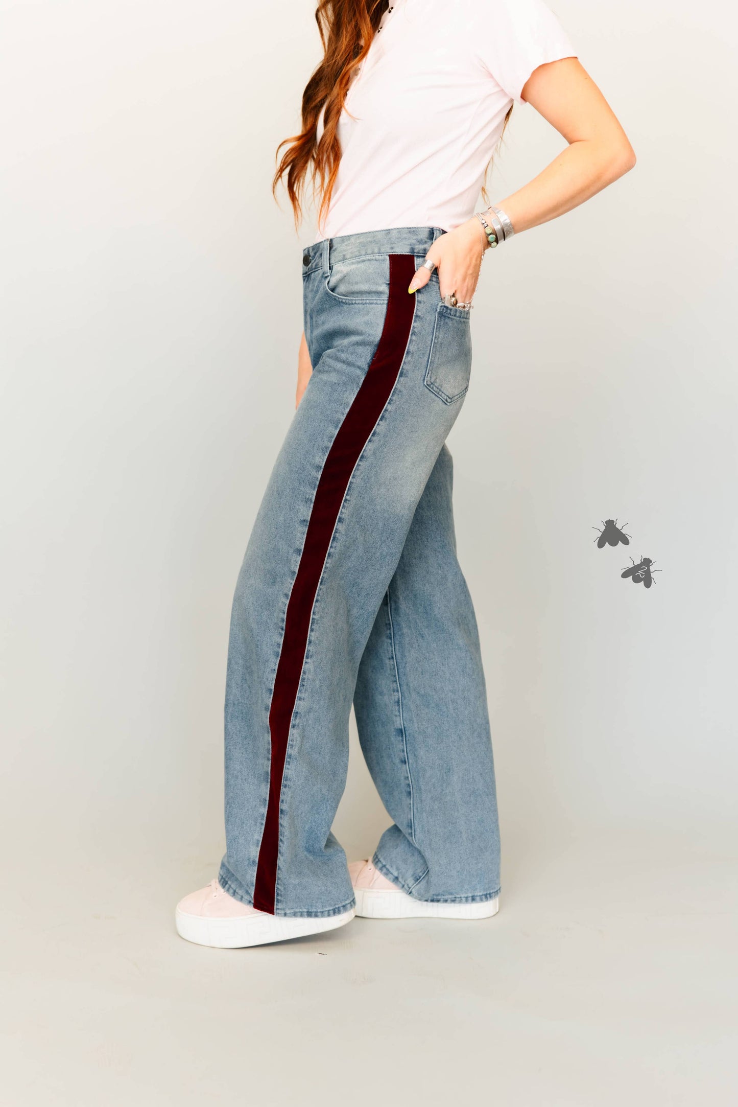 OUT OF LINE JEANS