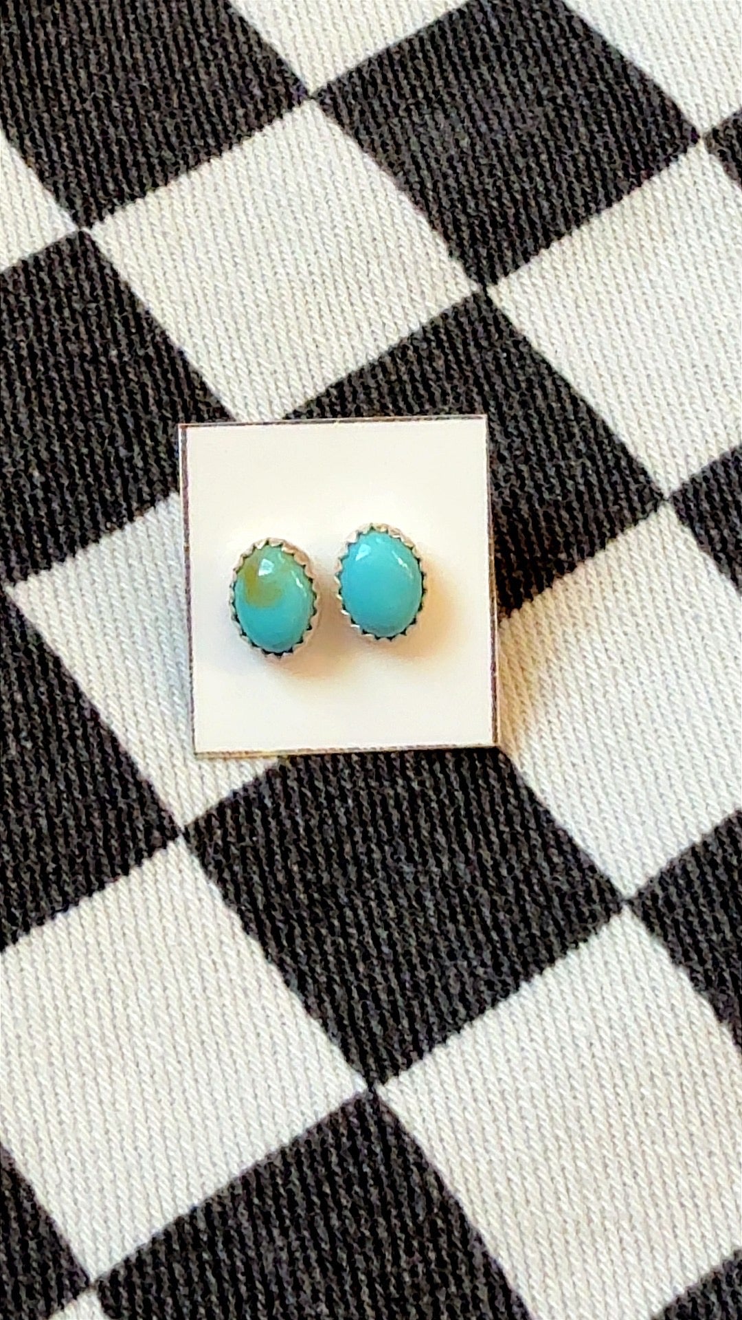The outlaw mini Kingman studs