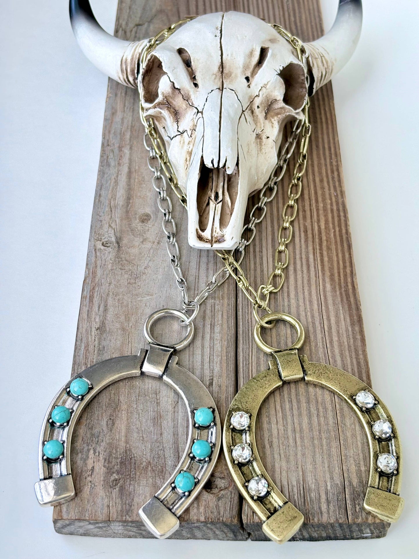 Western Horseshoe Turquoise Stone Statement Necklace: Silver