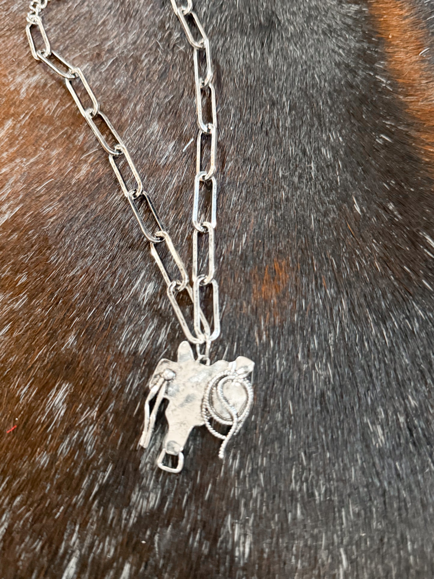 The Saddle up necklace