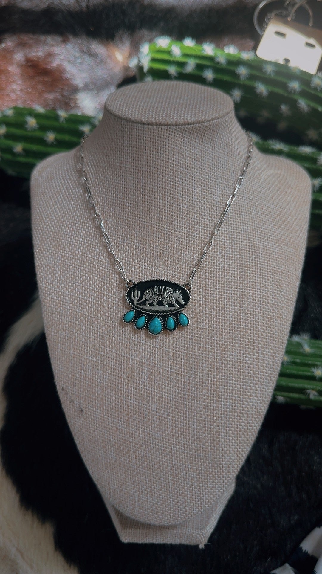 The roaming dillo necklace