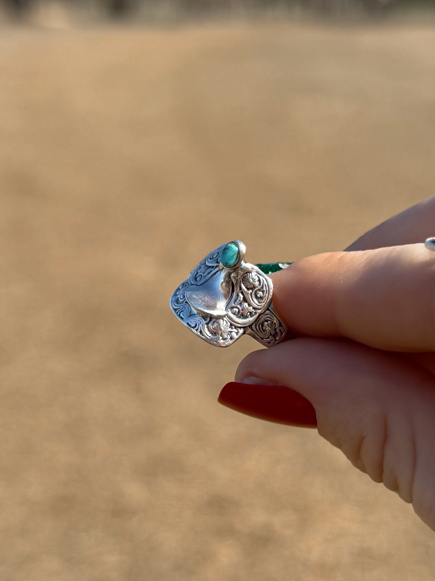 Saddle rings