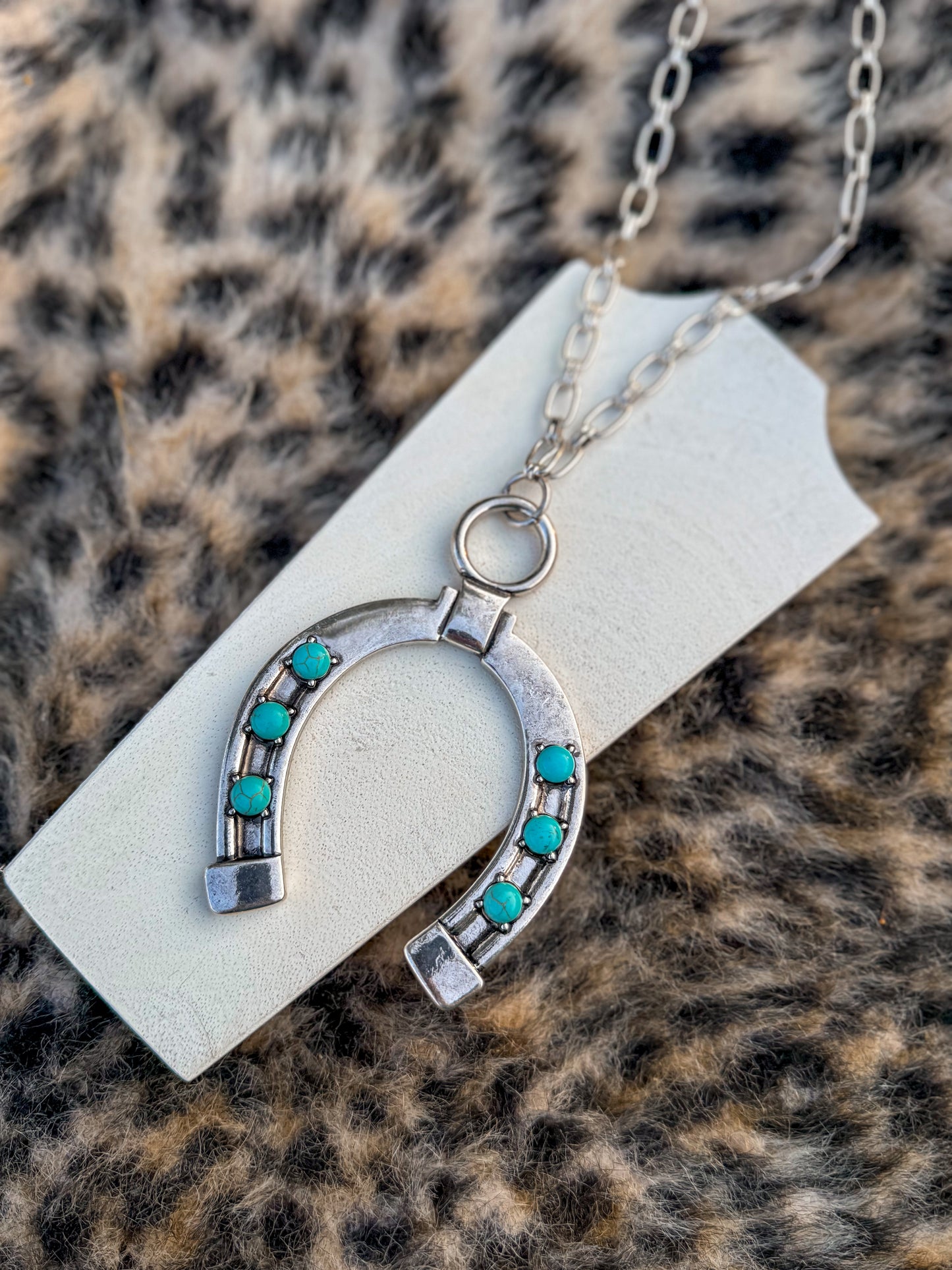 Western Horseshoe Turquoise Stone Statement Necklace: Silver