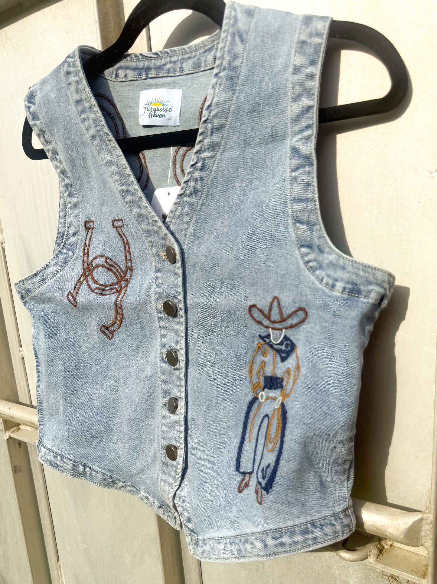 Roping Cowboy Embroidery Vest