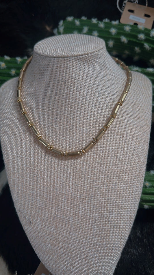 The goldie necklace