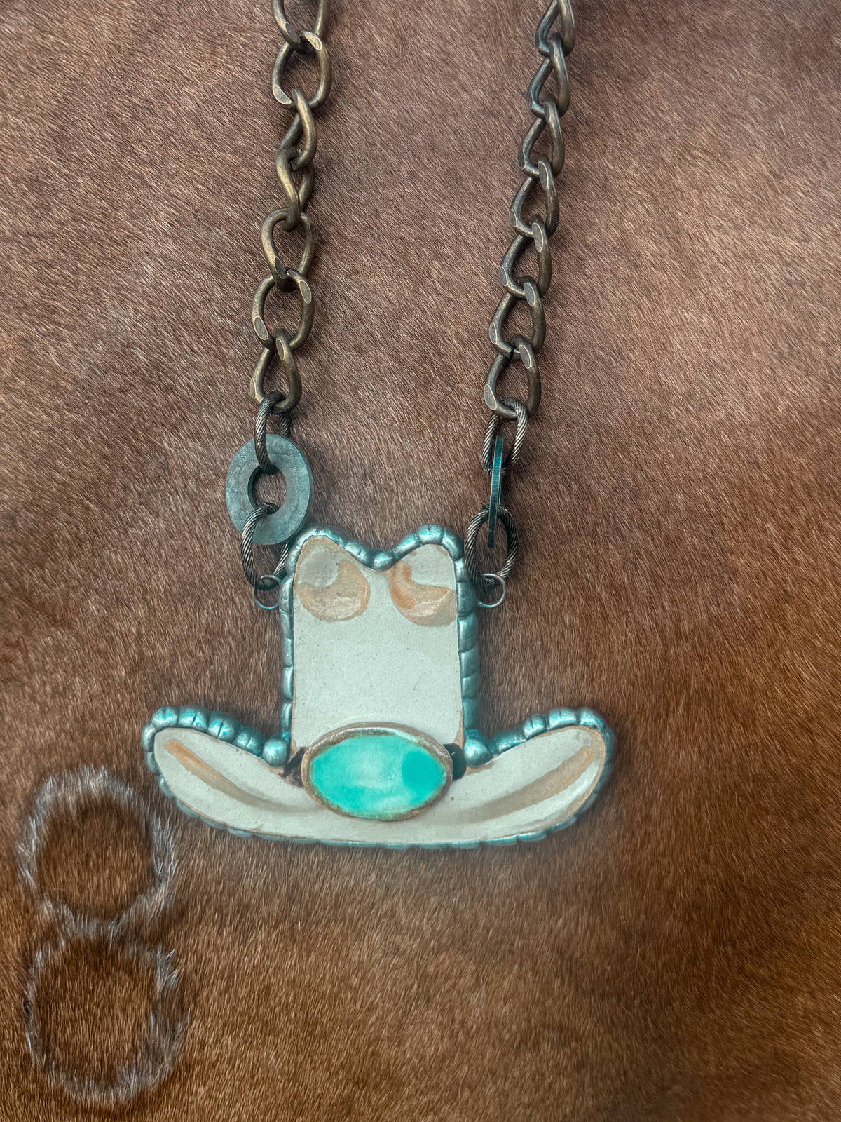 The big hat necklace