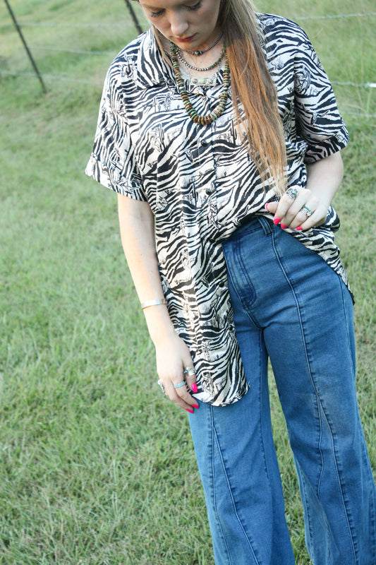 Short sleeve zappy zebra top