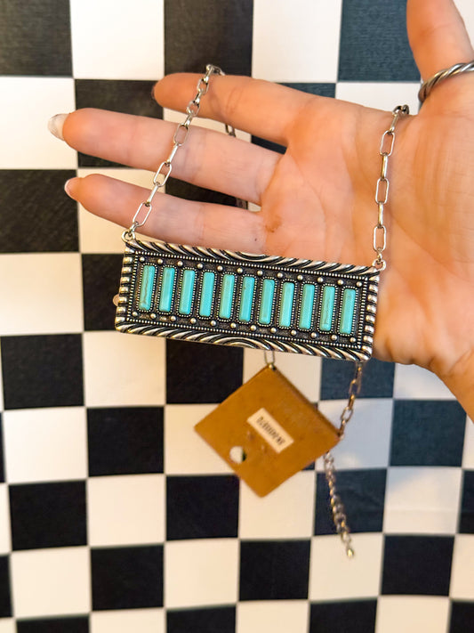 The statement bar necklace