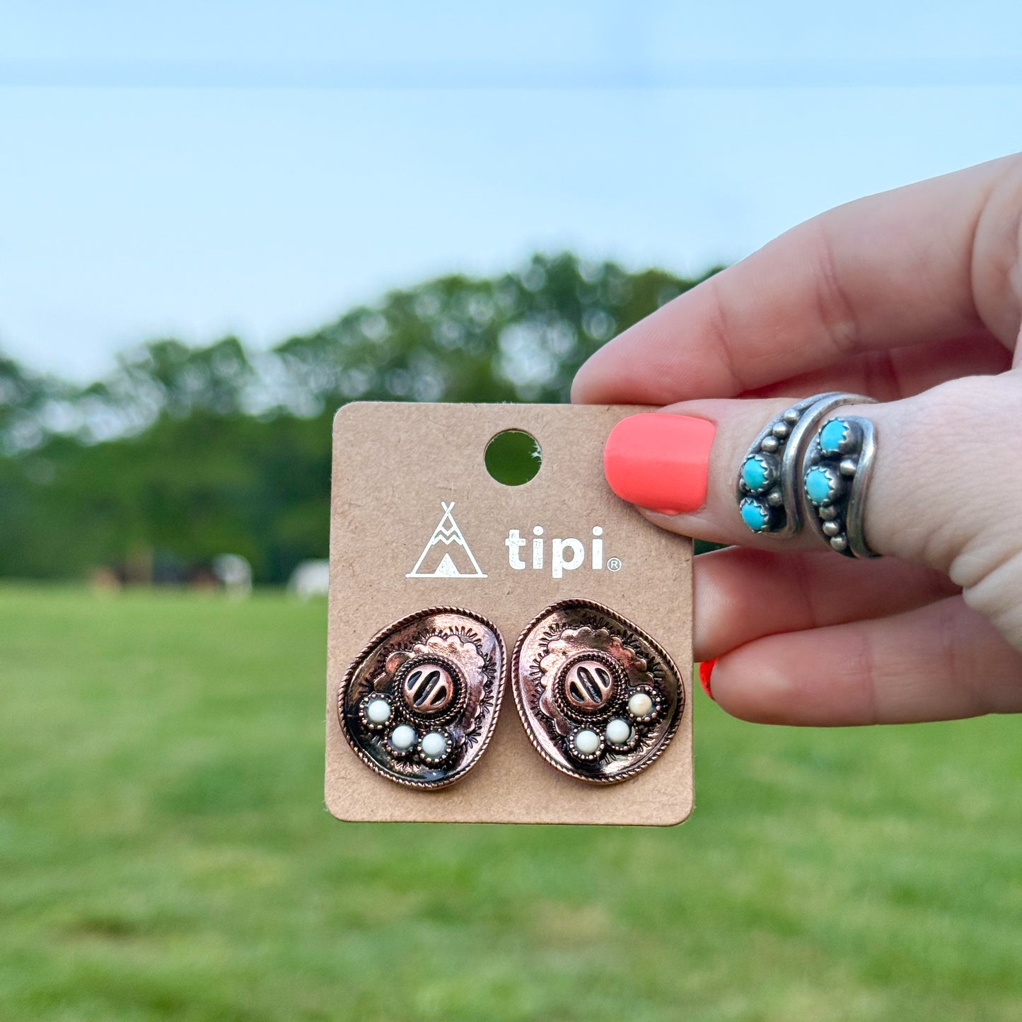 Western Cowboy Hat Post Earring: White