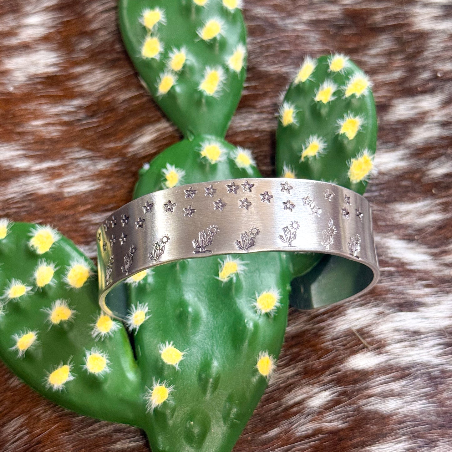 Desert and badlands handmade bracelet