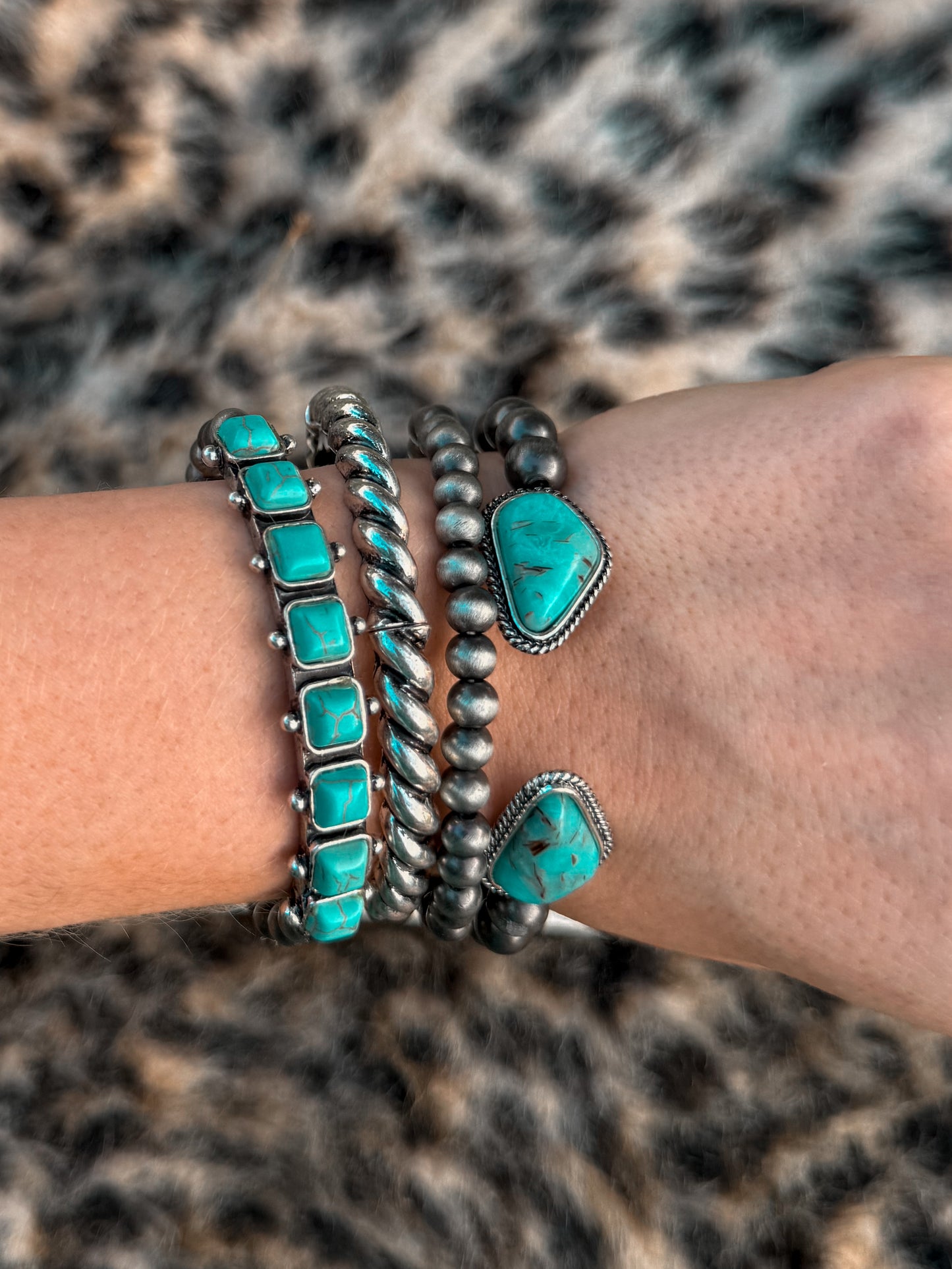 Western Design Stone Stackable 4 Bracelets