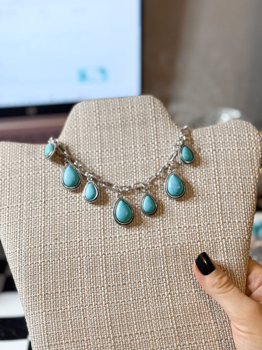 Western teardrop charm necklace