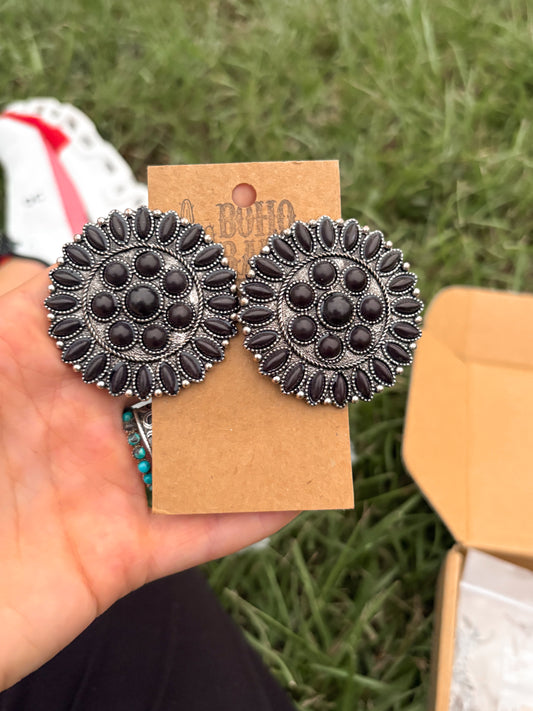 The traveler earrings