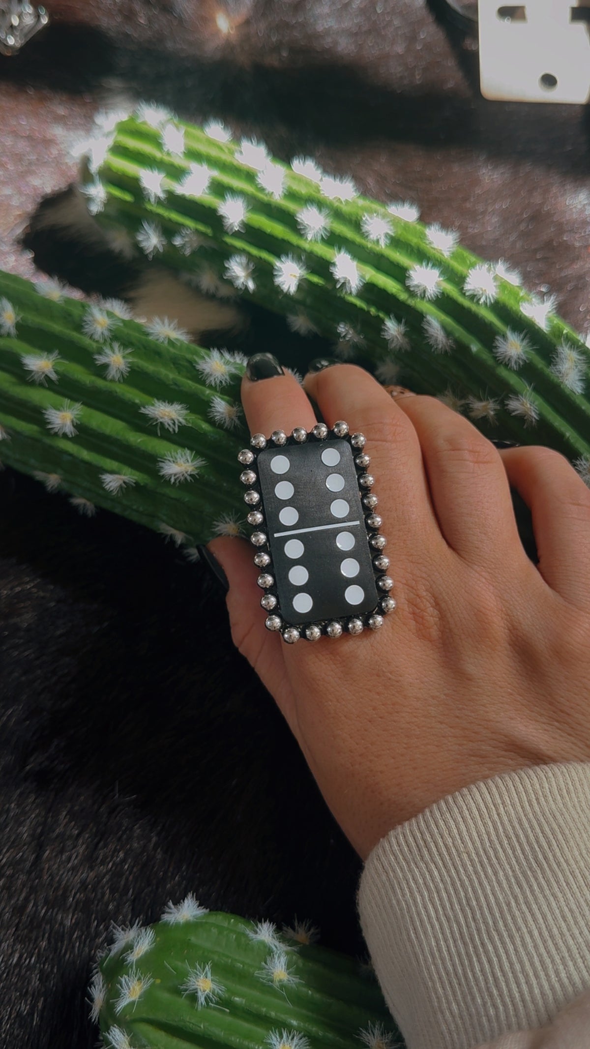 The domino ring - adjustable