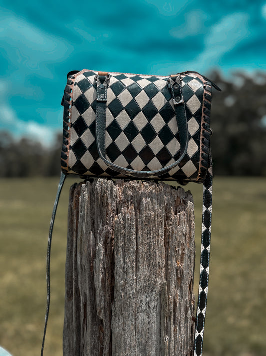 Small checkered speedy