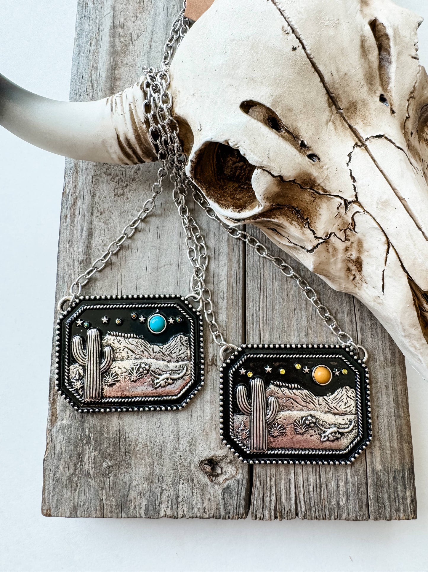 Western Scenery Cactus Desert Pendant Necklace: TURQUOISE