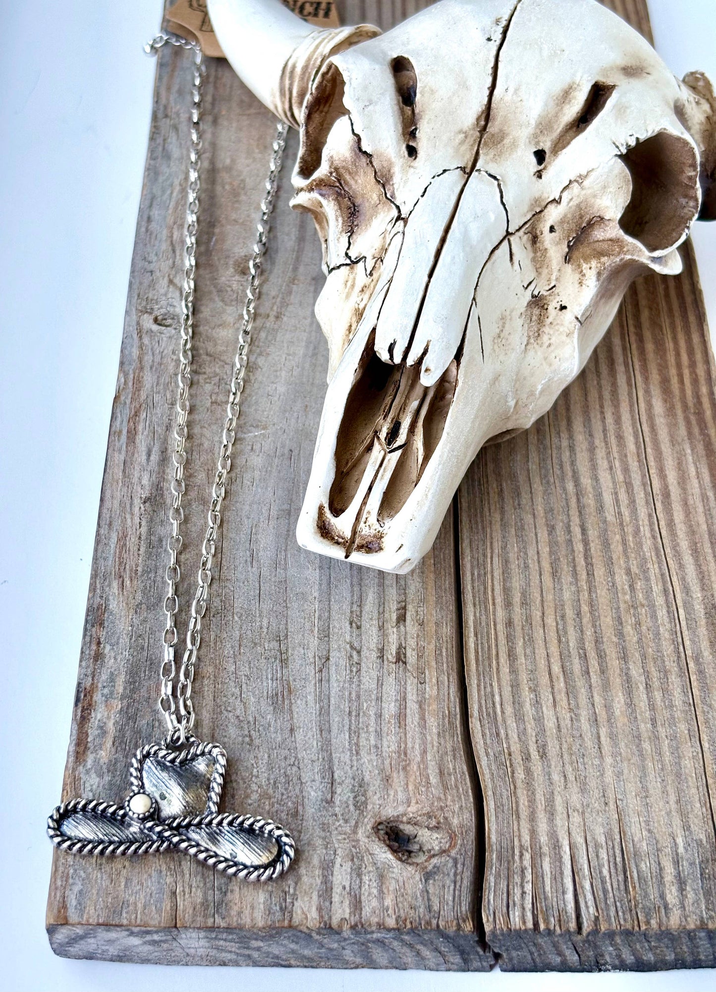 Western Cowboy Hat Stone Pendant Necklace: Red
