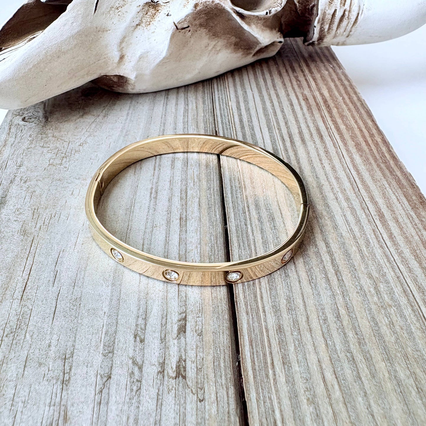 Rhinestone Love Style Bangle Bracelet: Silver