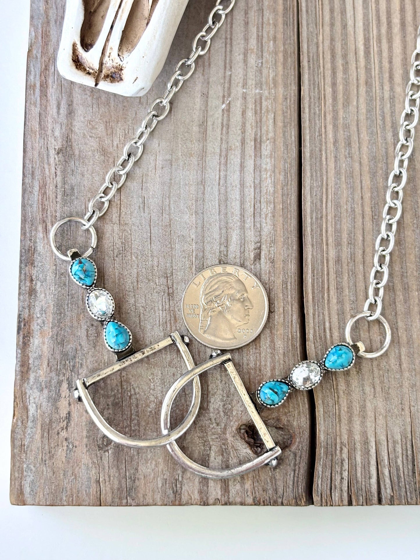 Western Horse Bit Turquoise Stone Pendant Necklace: Silver